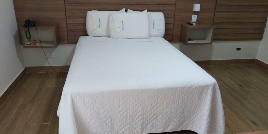 Hotel Green Park Ji-Paraná Buitenkant foto